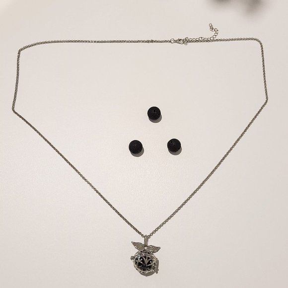 Long Volcanic/Lava Stone Diffuser Necklace - Picture 6 of 9